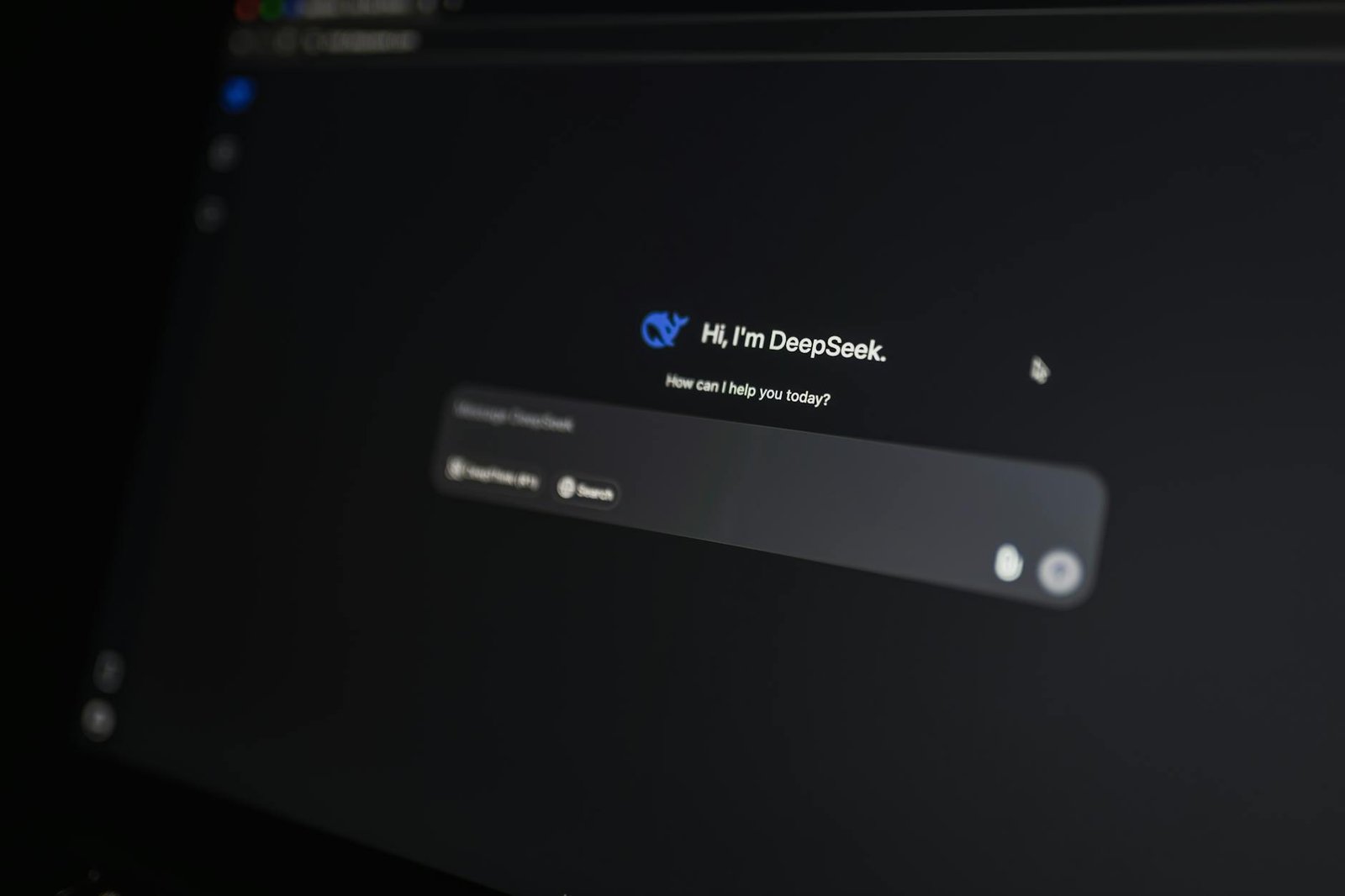 Asisten virtual membantu mengelola email, jadwal, dan tugas bisnis secara efisien